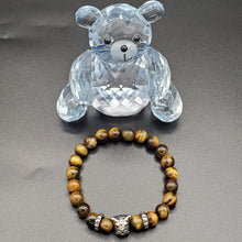 Load image into Gallery viewer, Pulsera de bulldog con ojo de tigre.
