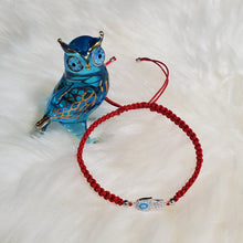 Load image into Gallery viewer, Pulsera hilo rojo con Mano de Fatima, plata 925
