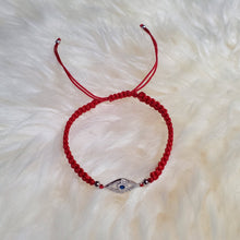 Load image into Gallery viewer, Pulsera hilo rojo con Ojo turco en plata 925
