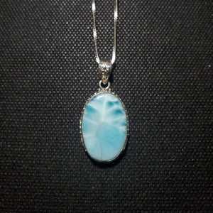 Colgante de Larimar ( Piedra del Balance) Plata 925 con cadena de plata 925 (18inch.)